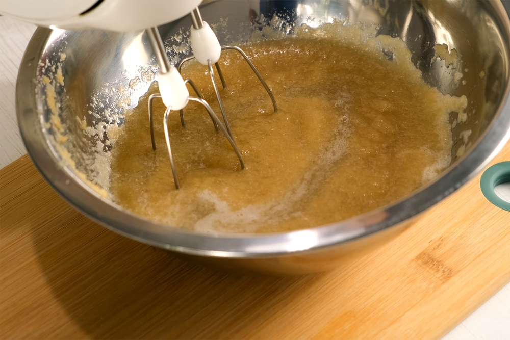 Obuolių masės plakimas